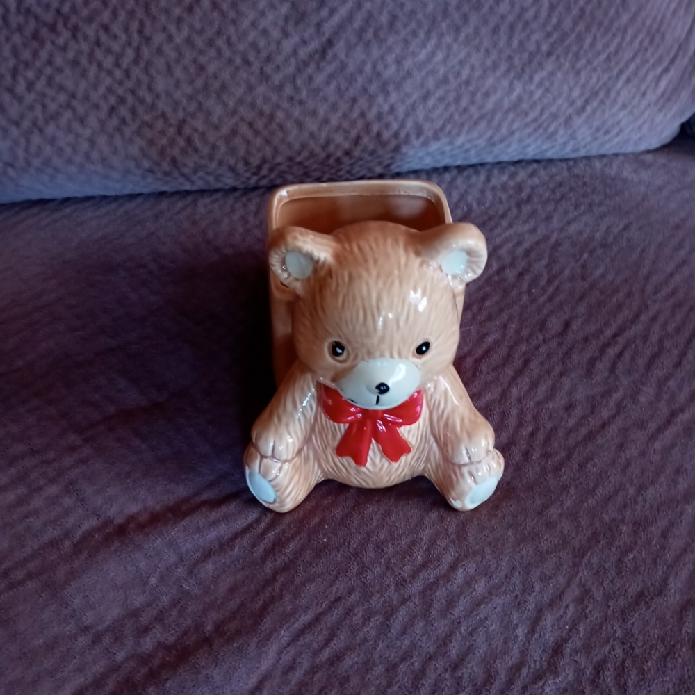 Vintage bear planter